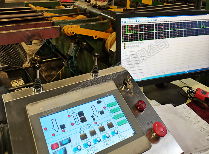 棒材自動探傷設備.jpg 棒材自動探傷設備.jpg